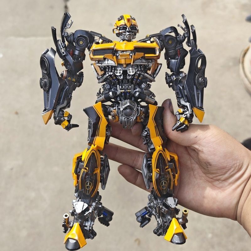 Dlx Scale to 4 Hidden Bee Bumblebee กล้ามเนื้อรถ-โลหะผสมโครงกระดูกเคลื่อนย้ายได้ผลิตภัณฑ์สําเร็จรูป 
