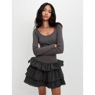 [Pomelo] เดรสผ้าถักกระโปรงระบาย / Ruffled Layer Dress