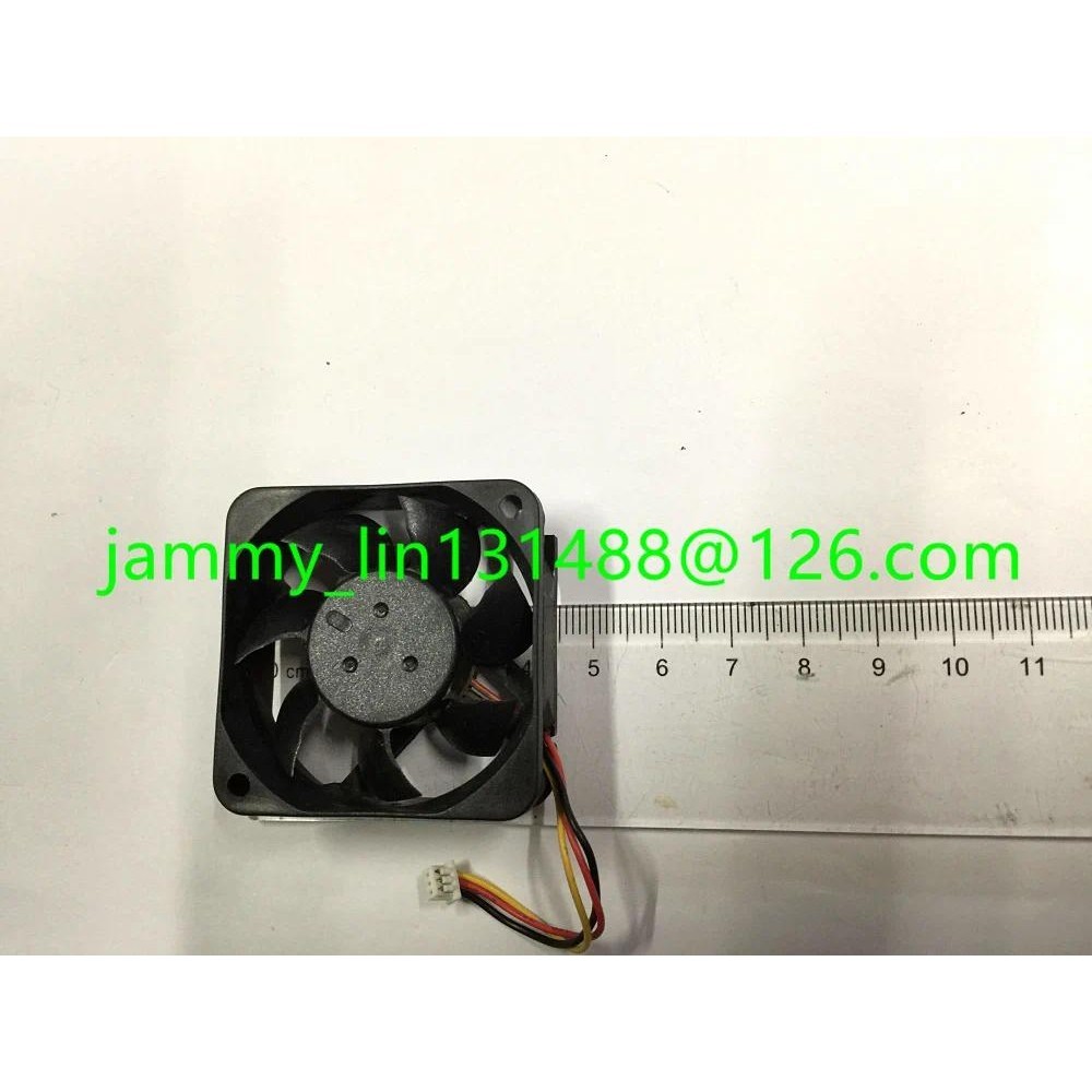 จัดส่งฟรี CAR AUDIO FAN BRUSHLESS AFB04512LB 12V DC Sensor (Tach) 0.11A 45x45x15 มม.สําหรับหม้อน้ํา 