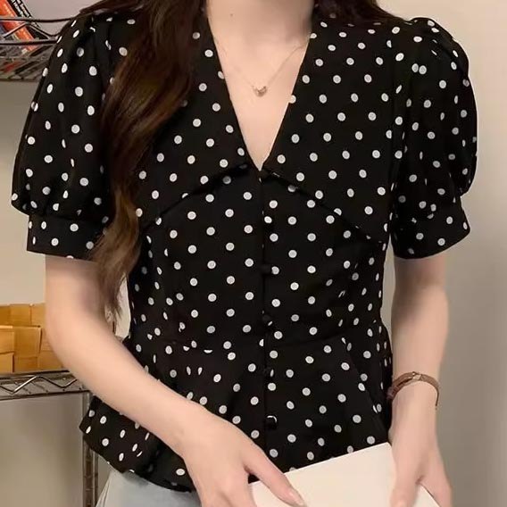 เสื้อเชิ้ตแขนสั้น คอปก ลายจุด แขนทรงบอลลูน มีไซส์ S-5XL ผ้าชีฟอง แต่งระบายชายเสื้อ ทรงสวย สไตล์สาวเกาหลี รูปที่ 3