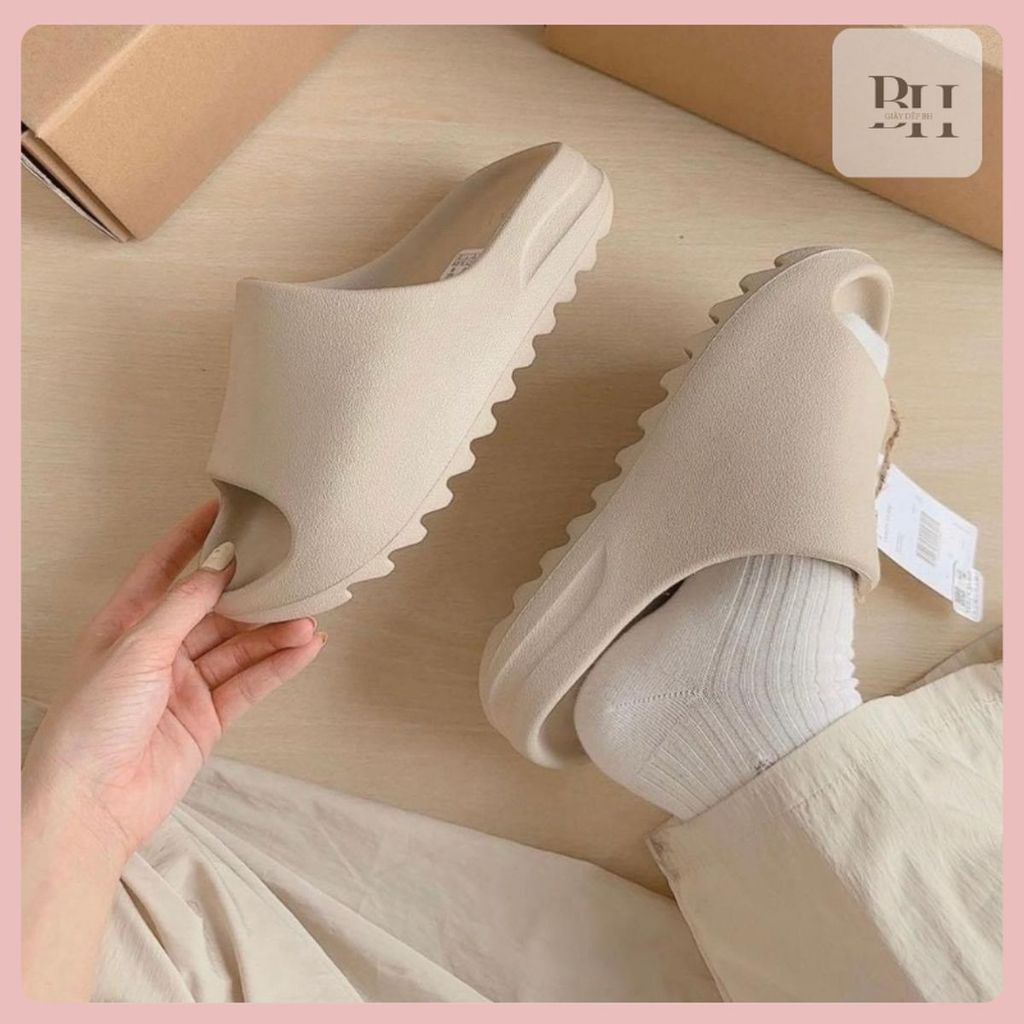 YZ รองเท้าแตะขนมปังสําหรับบุรุษและสตรี3สีพื้นฐานลายหยาบพื้นสูง,รองเท้าแตะแฟชั่น ประวัติย่อ999