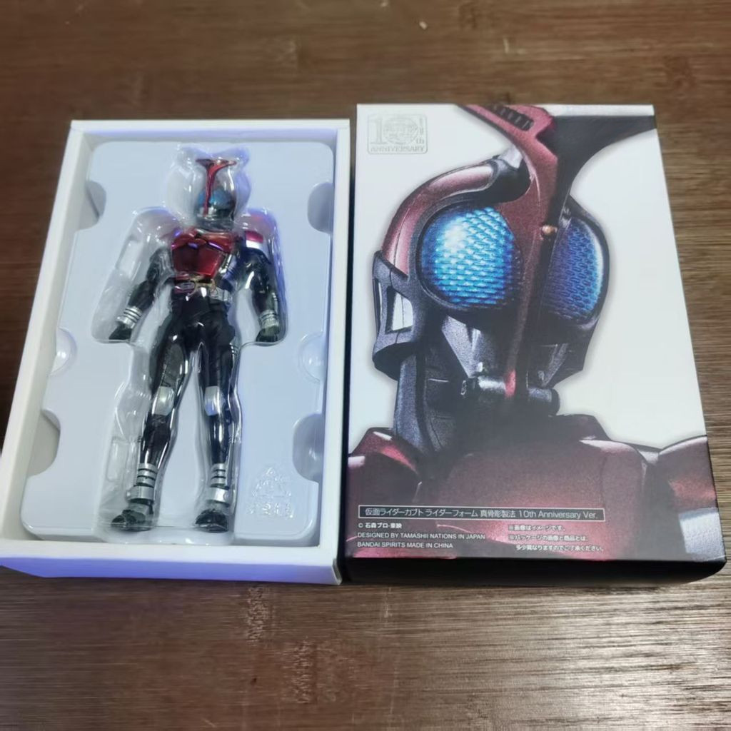 [ในสต็อก] KO SHF Kamen Rider Kabuto SHF แกะสลักกระดูกจริง Kabuto Hand-Made Movable Model Decorative 