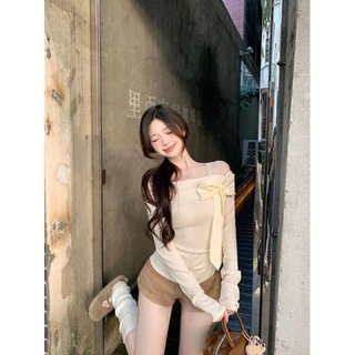 Fufu Sora.TH💕คลังสินค้าพร้อม💕เสื้อยืดแขนยาวเปิดไหล่หลากสีสันสำหรับฤดูใบไม้ร่วง/ฤดูหนาว ประดับโบว์