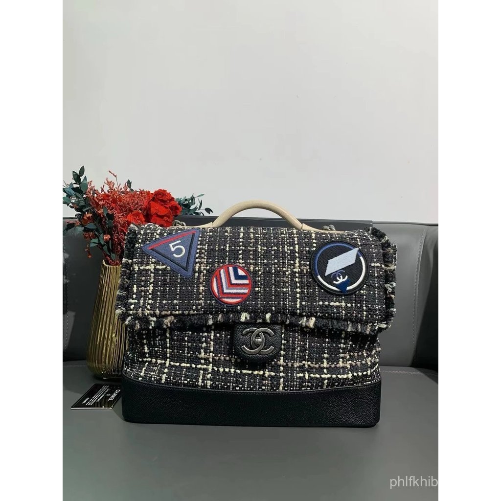 กระเป๋ามัลติฟังก์ชัน Airport Series สำหรับสะพายไหล่และถือ ทำจากหนังวัวแท้