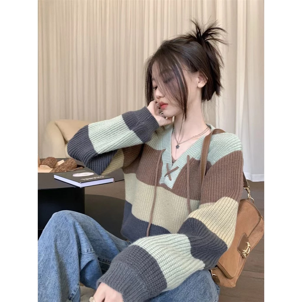 🌲GGals🌲​เสื้อไหมพรม แขนยาว คอวี ลายทางใหญ่หลายสี สเวตเตอร์ ทรงหลวม กันหนาว เสื้อผ้าแฟชั่นผู้หญิง thumbnail 6