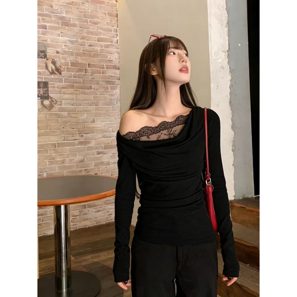 Lacoco คลังสินค้าพร้อม เสื้อยืดคอกลมแขนยาวแต่งระบายลูกไม้สำหรับผู้หญิง เสื้อเปิดไหล่ฤดูใบไม้ร่วงและฤดูหนาว ราคา ถูกที่สุด ดีลบีเคเค แกลเลอรีภาพที่ 5