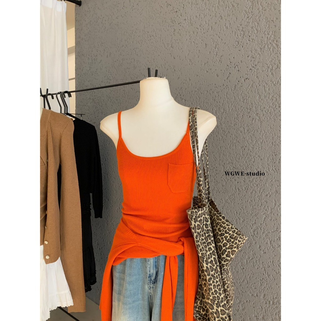 W7869 เสื้อสายเดี่ยว ผ้าทอเนื้อนิ่ม ผ้าร่องเข้ารูป รูปที่ 4