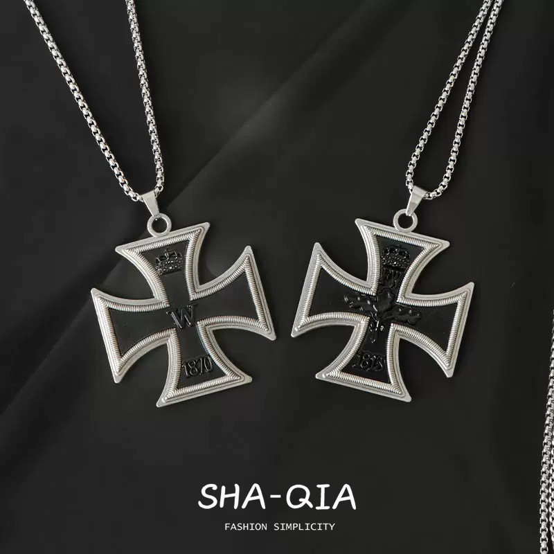 .BADGE WWII PRUSSIA สร้อยคอไม้กางเขนเหล็ก เหรียญอัศวินที่ระลึก กองทัพเยอรมัน Oak Leaf จี้ Pin