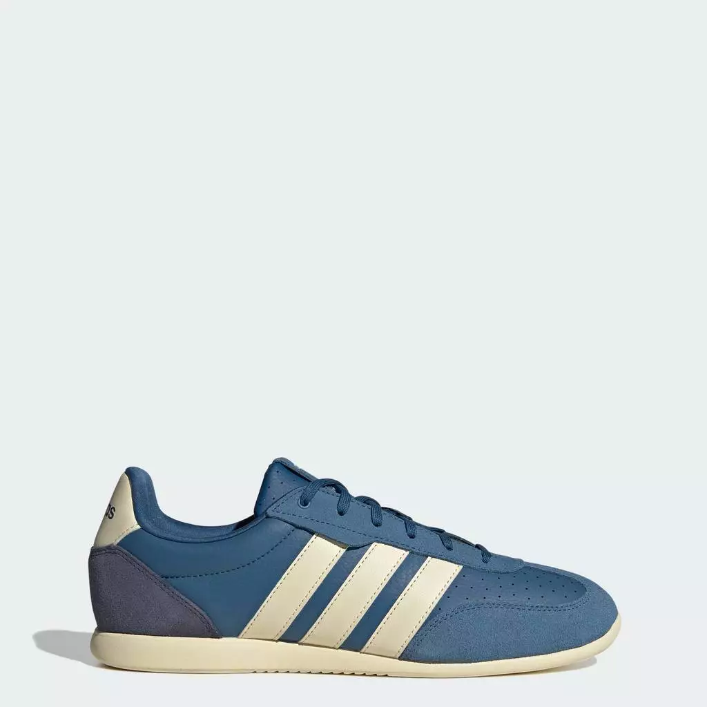 adidas ไลฟ์สไตล์ รองเท้า BARREDA LO ผู้ชาย สีน้ำเงิน HQ7378