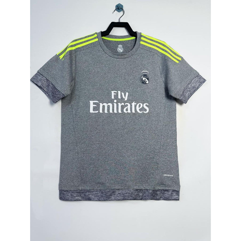 เสื้อยืดฟุตบอลย้อนยุค Real Madrid Cristiano Ronaldo