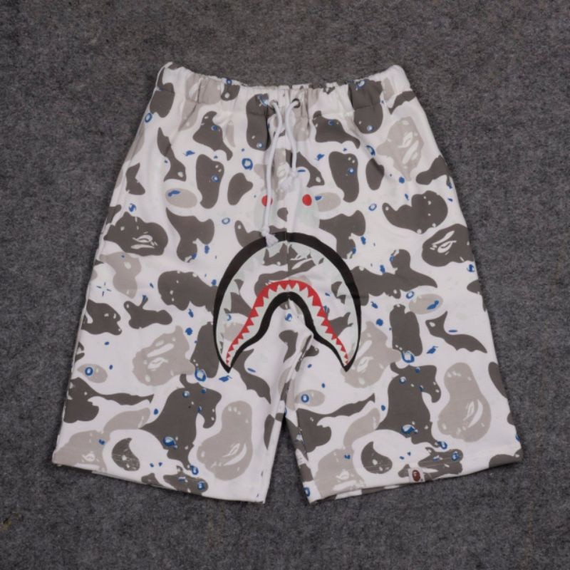 กางเกงขาสั้น Bape Shark ลายพราง พร้อมแท็กเต็ม-