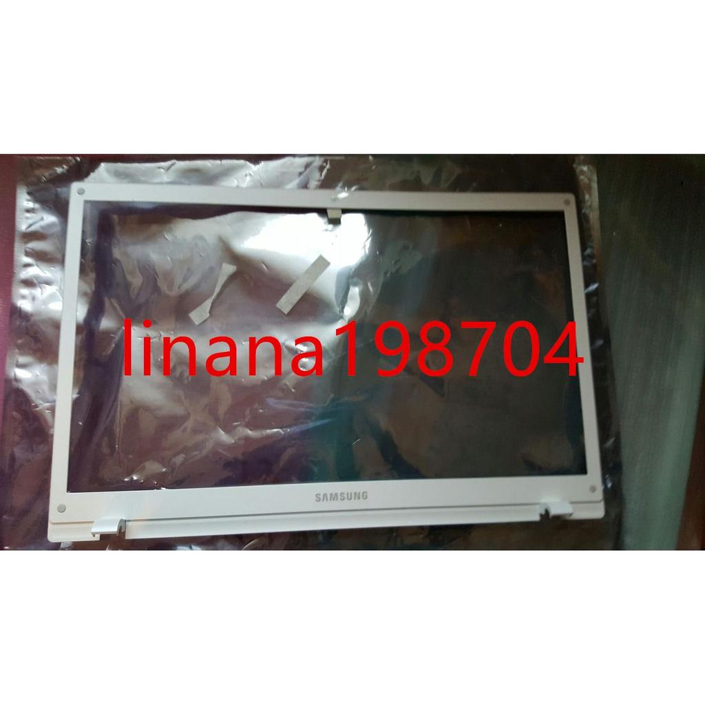 เหมาะสําหรับ Samsung 300V5A 300V5Z 305V5A 305V5Z 300V5AH 300V5ZH กรณีเชลล์