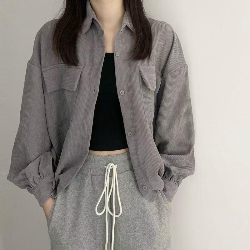 Dahong พร้อมส่ง เสื้อลูกฟูกแบบสั้น แขนยาว คอปก กันหนาว คลุมลูกฟูก แจ็คเก็ตผู้หญิง W273