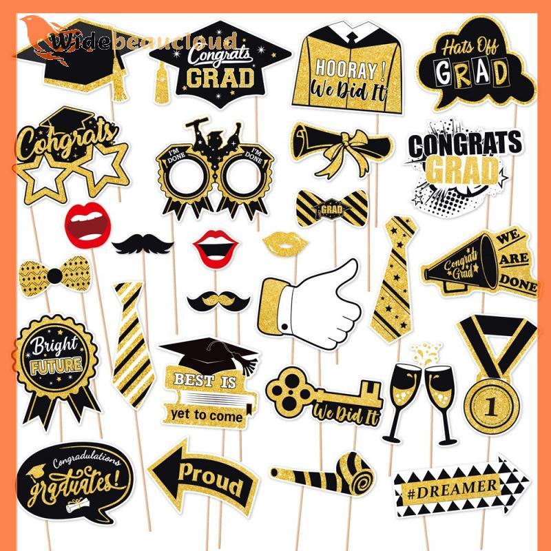Widebeaucloud 28 ชิ้น Graduation Photo Booth Props Kit, DIY ตกแต่งการถ่ายภาพสําเร็จการศึกษา Party Po
