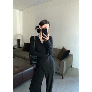 เสื้อแขนยาว คอวี ผูกเอว ทรงเข้ารูป ชายเสื้อเฉียง ผ้าฟลีซ เซ็ต 2 ชิ้น + กางเกงขากระบอก ปลายบาน เอวยางยืด ไม่มีซับใน#3011