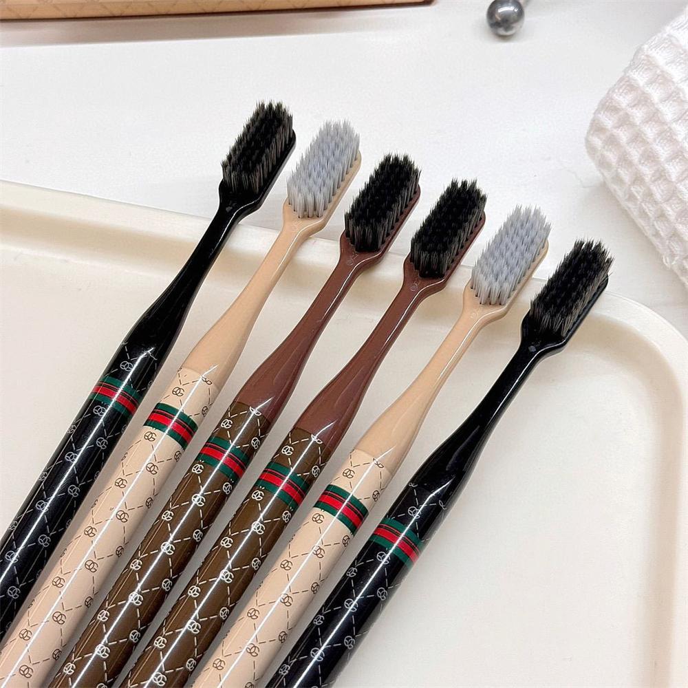 [สินค้าพร้อมส่ง] แปรงสีฟันผู้ใหญ่ น้ำหนักเบา ขนแปรงนุ่ม หัวแปรงกว้างพิเศษ แปรงสีฟันสำหรับใช้ในบ้านสำหรับผู้ชายและผู้หญิง 6 PeachBlossom - รูปที่ 4