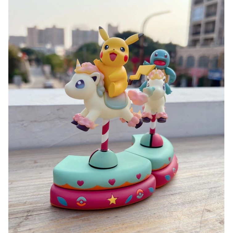 [ไม่รู้สึกอินเทรนด์เล่น] sun sun Studio Merry-go-round Pokémon Pikachu รูปมังกรไฟน้อย