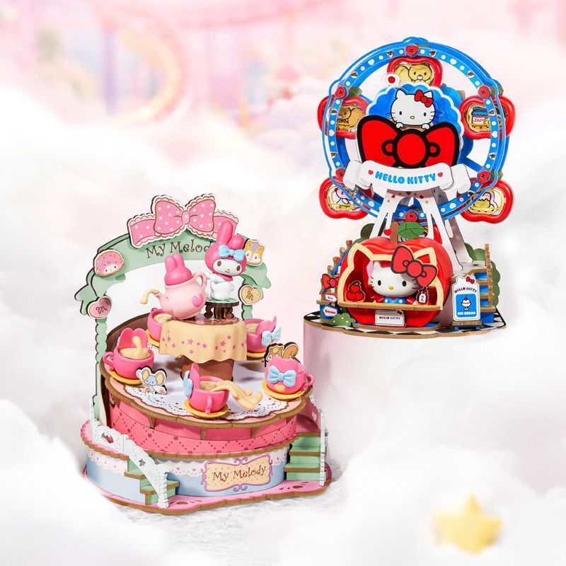 Ruolai Sanrio Family Fantasy Amusement Park Music Box diy Handmade Music Box ประกอบบล็อกตัวต่อของเล่นเด็ก