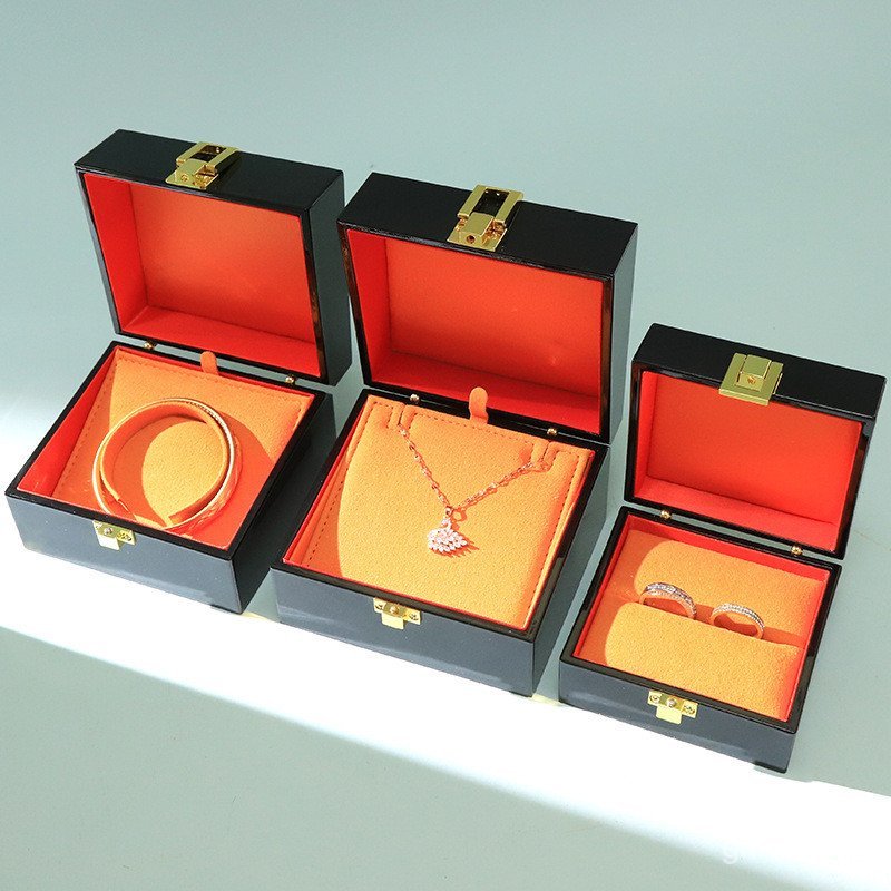 สร้อยข้อมือกล่องจี้ High-End Old Shop แหวนทองสร้อยคอไม้กล่อง High Gloss สีกล่องเครื่องประดับกล่องเคร