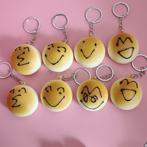 baby three พวงกุญแจ สาย baby three Pu Rebound 4 ซม.จําลองขนมปังพวงกุญแจจี้สร้างสรรค์ตลกอิโมติคอนขนมป