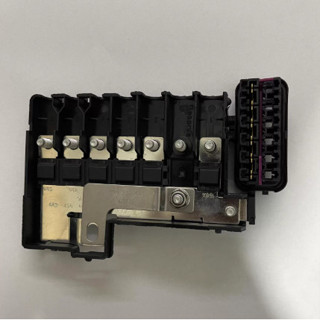 สําหรับ Volkswagen Polo Skoda กล่องฟิวส์แบตเตอรี่ 6R0937548ซ…