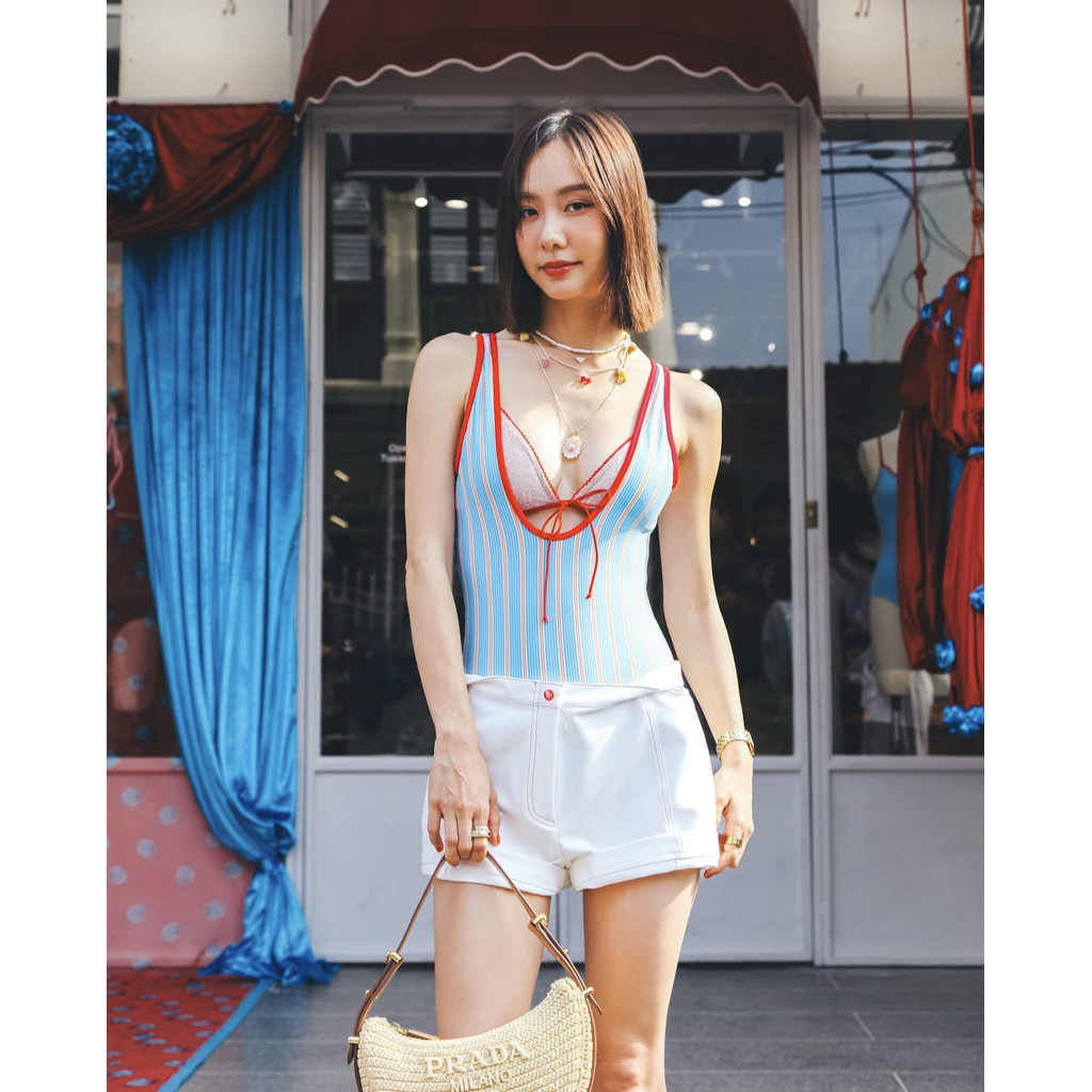 【SUMMER LUV】ส่งไวจากไทย ลึก V ชุดว่ายน้ำวันพีซลายทางเซ็กซี่กระชับสัดส่วนแบบสองชิ้น