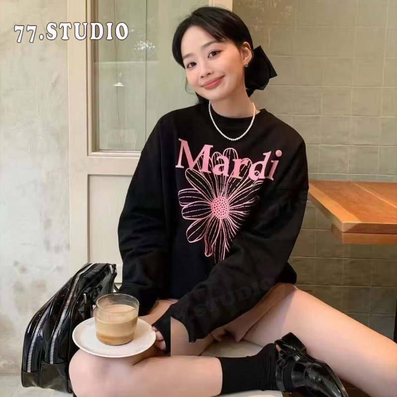 COD ล็อตใหม่ล่าสุด เสื้อ Mardi แขนยาว เสื้อสเวตเชิ้ตคอกลมแขนยาวพิมพ์ลายสีดำสำหรับผู้หญิง ทรงหลวม สวมใส่สบายและลำลอง