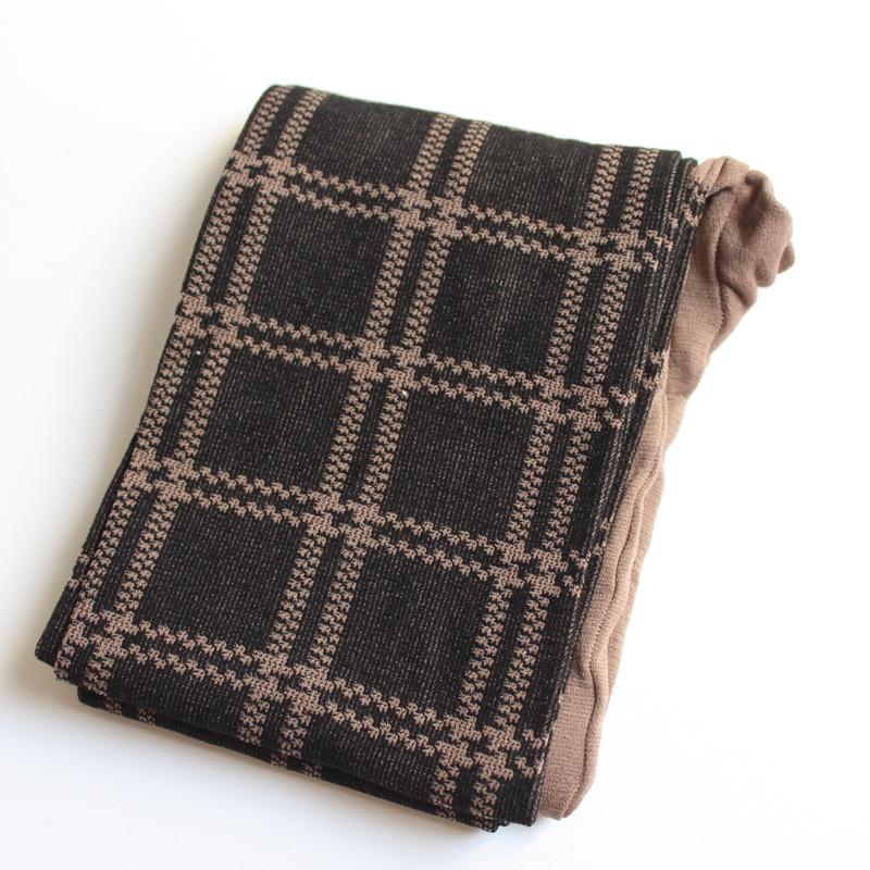 สีดํา Jacquard ลายสก๊อตสีน้ําตาลสไตล์ JK Cross ลายสก๊อตกํามะหยี่ฤดูใบไม้ผลิและฤดูใบไม้ร่วง Pantyhose