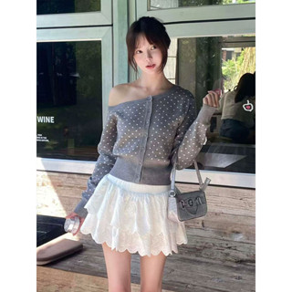  เสื้อคาร์ดิแกนถักแขนยาวลายจุดสีเทาสไตล์เกาหลี ดีไซน์ฤดูใบไม…