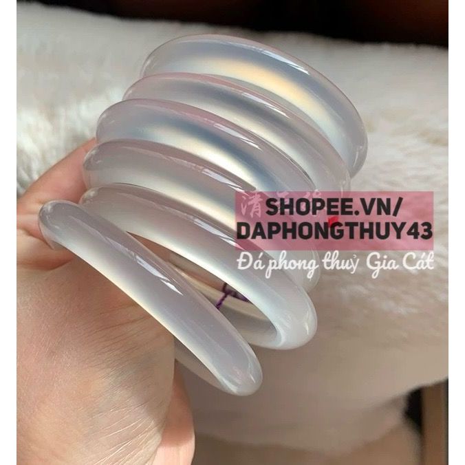 Svip 5A สร้อยข้อมือกุยช่ายพระจันทร์สีขาวใหม่