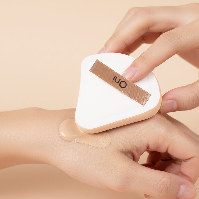 Oni Triangle Marshmallow Cushion Puff Size M โอนิ พัฟแต่งหน้ารูปทรงสามเหลี่ยม ไซส์ M (White/Black) ราคา ถูกที่สุด ดีลบีเคเค แกลเลอรีภาพที่ 7