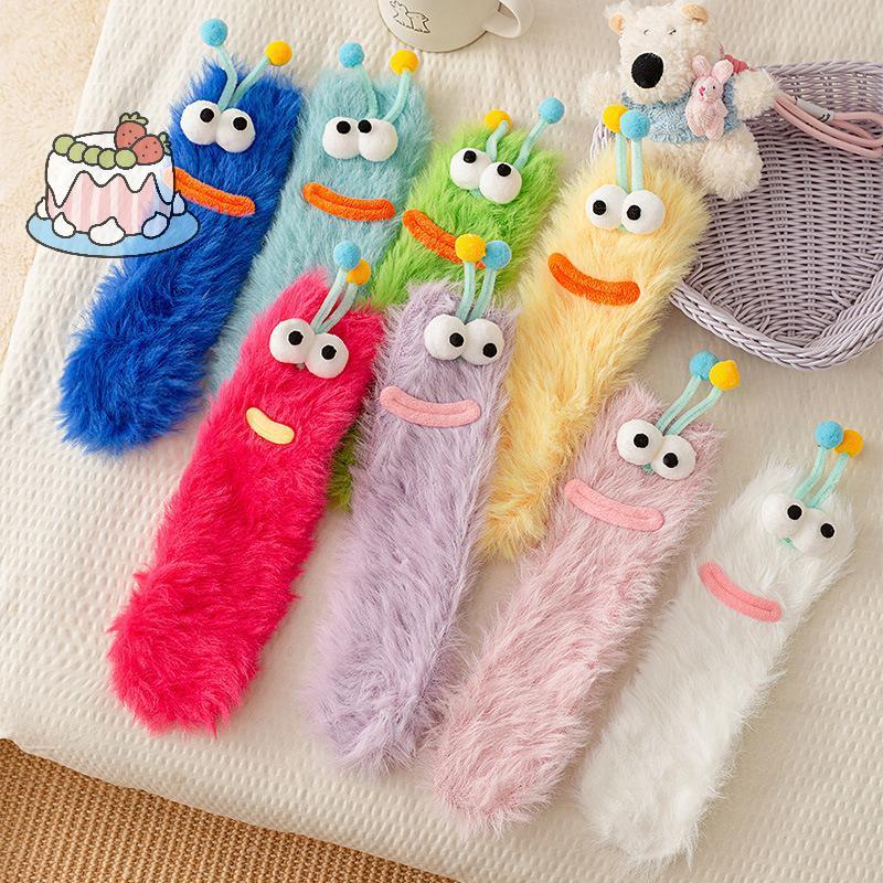 ถุงน่องคริสต์มาสมอนสเตอร์ พร้อมถุงเท้าขนแกะสำหรับฤดูหนาว ออกแบบให้สวมใส่ง่ายและสบายในยามค่ำคืน