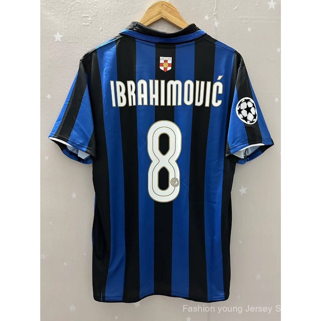07 08 Inter Milan IBRAHIMOVIC FIGO ADRIANO คุณภาพดีที่สุด Retro Football Jersey Home เสื้อยืดที่กําห