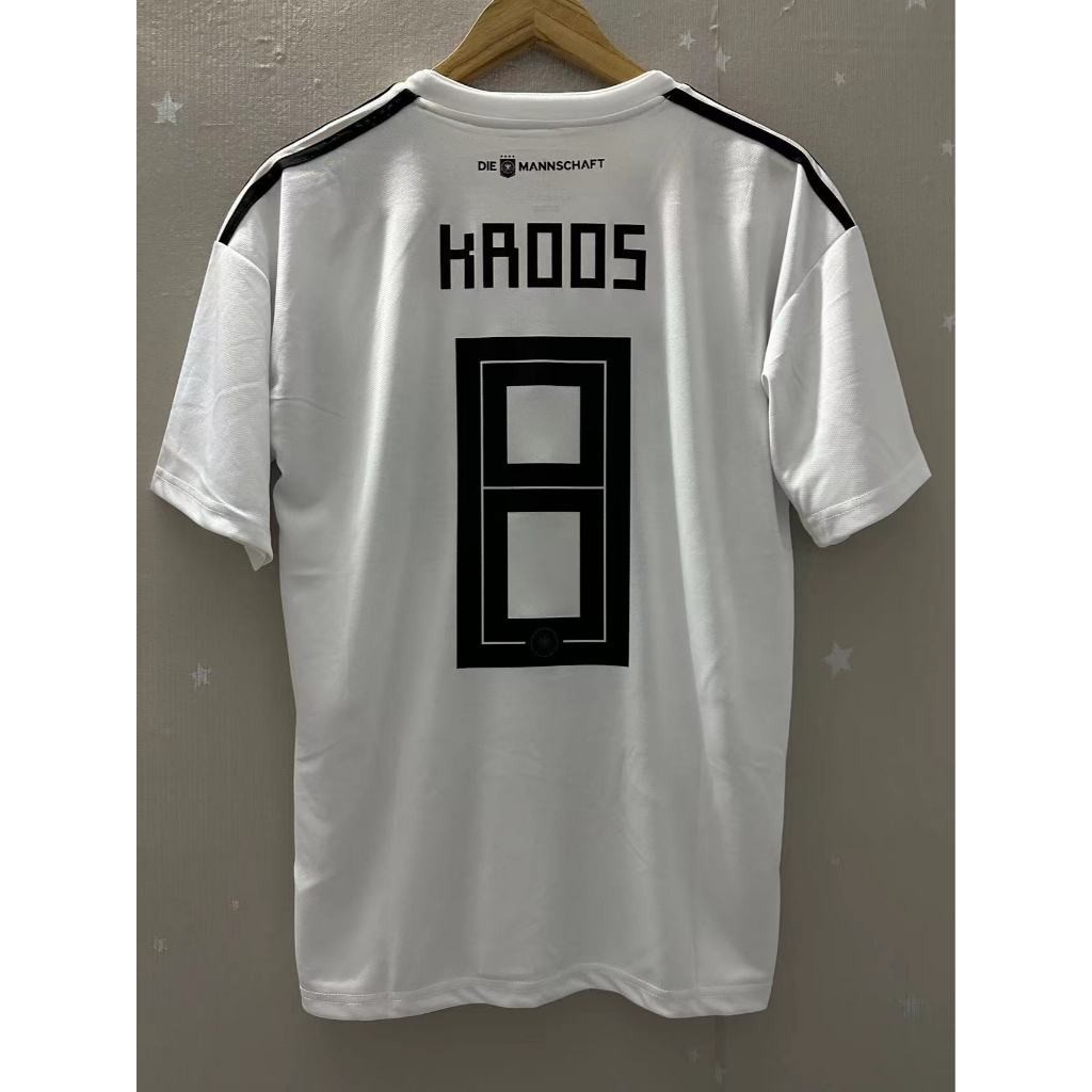 เสื้อบอลทีมเยอรมัน retro คุณภาพสูง ออกแบบเองได้ มีลาย KROOS และ MULLER