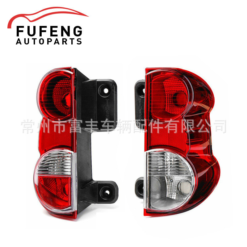 เหมาะสําหรับ 2009-2015 Nissan NV200 ไฟท้ายด้านหลัง 26550-JX00A 26555-JX31A 2011