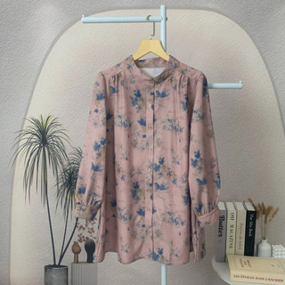 Kemeja Wanita | Kemeja Lengan 3/4 Motif Bunga Ungu Kerah Tinggi | Original By Tendblank.Indonesia | Model Longgar Elegan Gaya Kasual | Bahan Nyaman Adem | Fashion Wanita Terlaris | Cocok untuk Kerja & OOTD