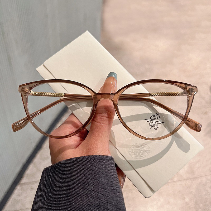 แว่นสายตายาว เลนส์ออโต้ กรอบแว่น ออกแดดเปลี่ยนสี กรองแสง กันuv แว่นแคทอาย ผู้หญิง +100 +150 +200 +250 +300 +350 +400 แว่นสายตาปรับแสงอัตโนมัติ ปิดกั้นแสงสีฟ้าได้อย่างมีประสิทธิภาพ - รูปที่ 4