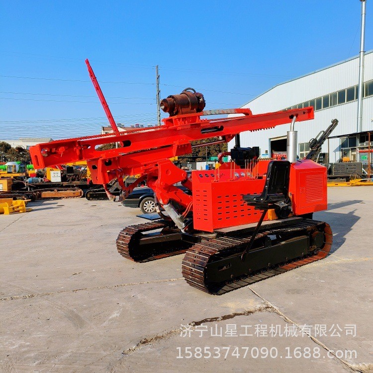 รูปแบบใหม่กล้องส่องทางไกลหนึ่งเมตรเครื่องตอกแสงเครื่องตีนตะขาบภูเขาปีนเสือไฮดรอลิ Auger Hard Earth W