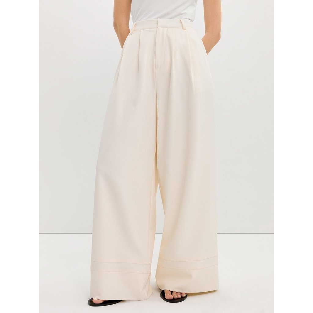[Pomelo] กางเกงขายาวกระเป๋าข้างแต่งลูกไม้ - สี Off / Pocket Lace Trim Pants - Off