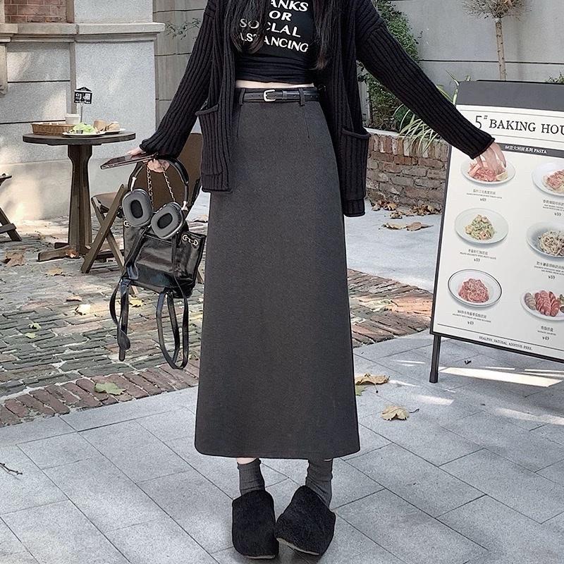 A-Line ชุดเดรสยาวด้านหลังแยกในชุดราตรีแบบกดพื้นฐานสําหรับฤดูใบไม้ร่วงและฤดูหนาว TA-088 ผู้หญิง