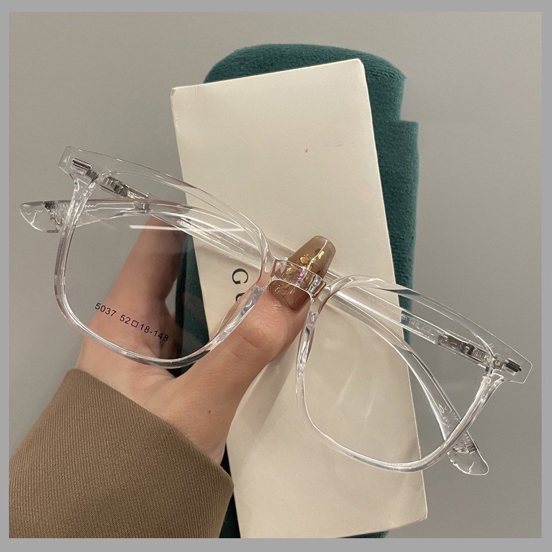 👓แว่นตาแฟชั่นผู้หญิง👓 -50~550° แว่นสายตาสั้น แว่นตาป้องกันสีฟ้า ใบหน้าธรรมดาเป็นสีขาว 1702