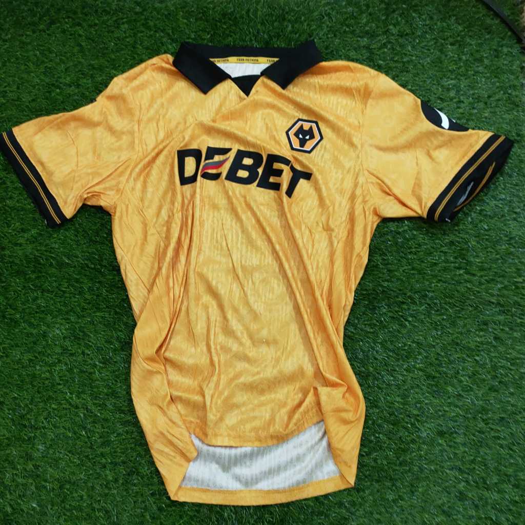 (PLAYER ISSUE) WOLVES HOME FOOTBALL JERSEY 2025/2026 PLAYER VERSION ใหม่คุณภาพสูง - PI JERSEY