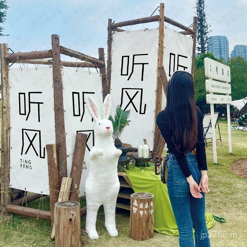 กลุ่มอาคารตกแต่งพรมกลางแจ้ง Camping กันน้ํา Camping Place โฆษณาผ้าพื้นหลังผ้าเค้าโครงป้ายสไตล์ Store