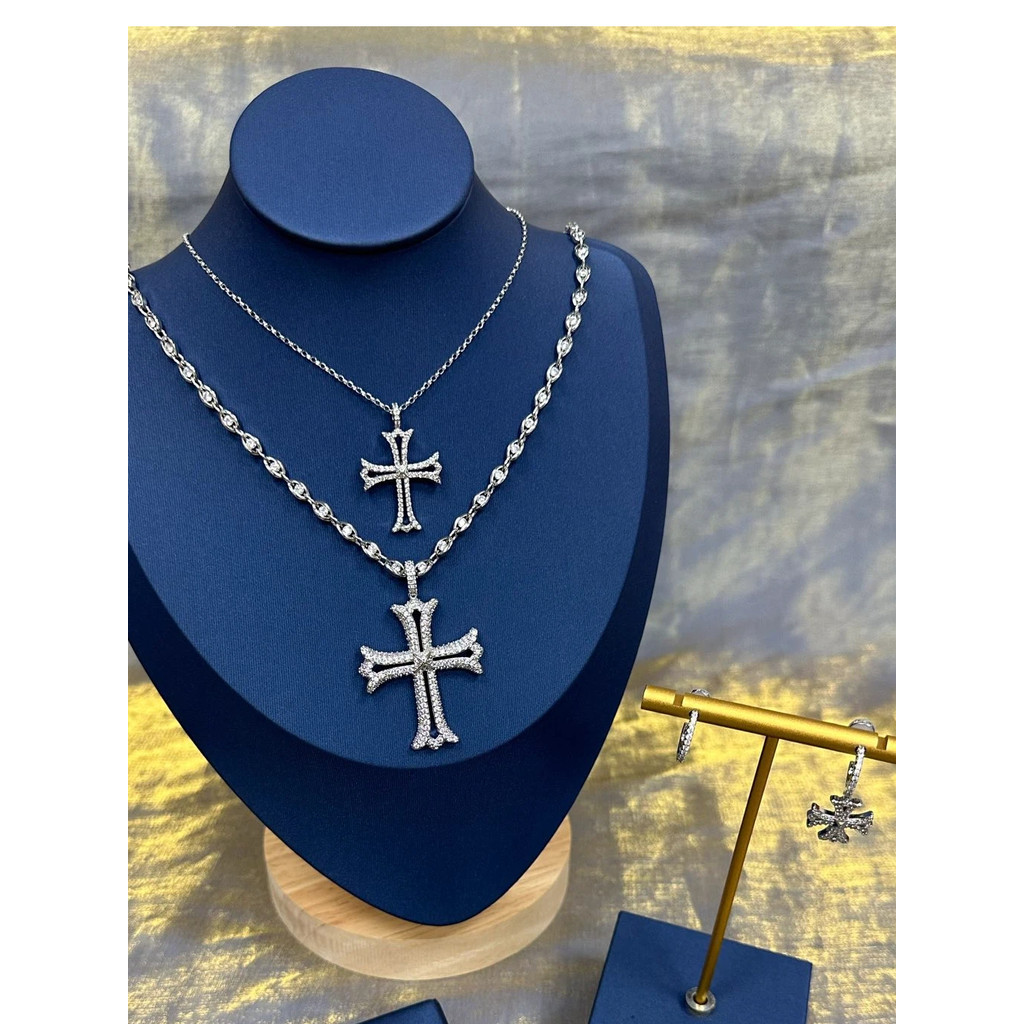 【1:1】สร้อยคอ APM ครอสใหญ่ สไตล์ฮิปฮอป สําหรับผู้หญิงและผู้ชาย/Black Chain Zircon Cross Necklace ins