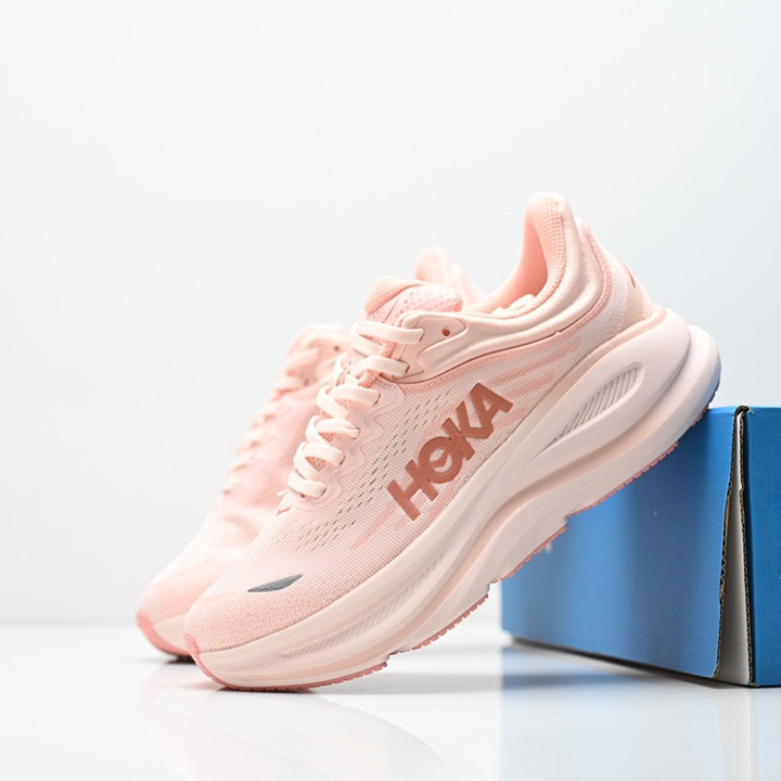 รองเท้าวิ่งผู้หญิง Lotto Bondi 9 รองรับแรง มีระบบระบายอากาศ