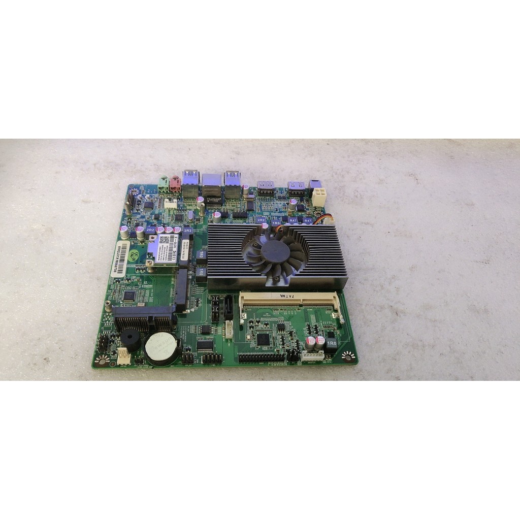 Mini All-in-One เครื่องควบคุมอุตสาหกรรมเมนบอร์ด M-J3160 L2216-J3160-4-120-W-KM DDR3 Quad Core