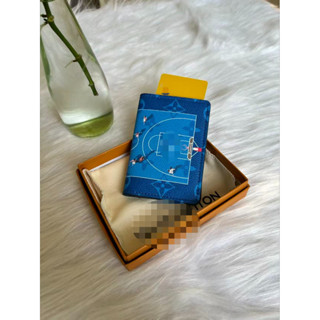 ชุดกีฬาระดับพรีเมียมสำหรับหลากหลายกีฬา เช่น สกี, เทนนิส, กอล…