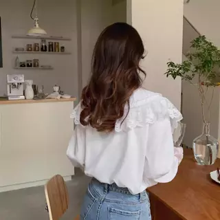 Red Berryเสื้อเชิ้ตแขนยาวลำลองฤดูใบไม้ร่วง ทรงหลวม สไตล์นักเรียน พร้อมผ้าคลุมขอบลูกไม้W685
