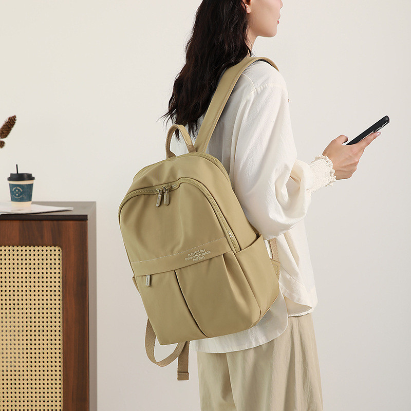 Colorful Fox双肩包女简约通勤旅行电脑背包尼龙大容量大学生书包Colorful Fox Backpack20251204