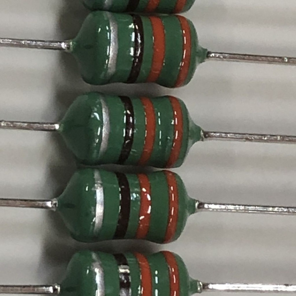 การเหนี่ยวนําแหวน 4 สีที่ใช้กันทั่วไป 100uH 220mH 1mH 2.2mH 3.3mH 4.7mH 6.8